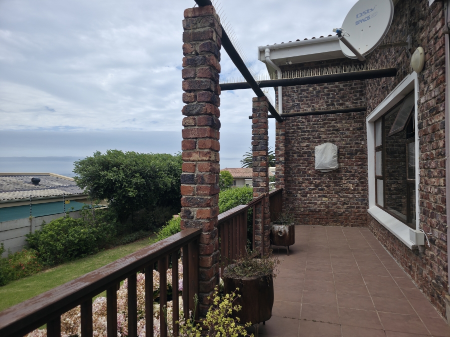 4 Bedroom Property for Sale in Noorsekloof Eastern Cape